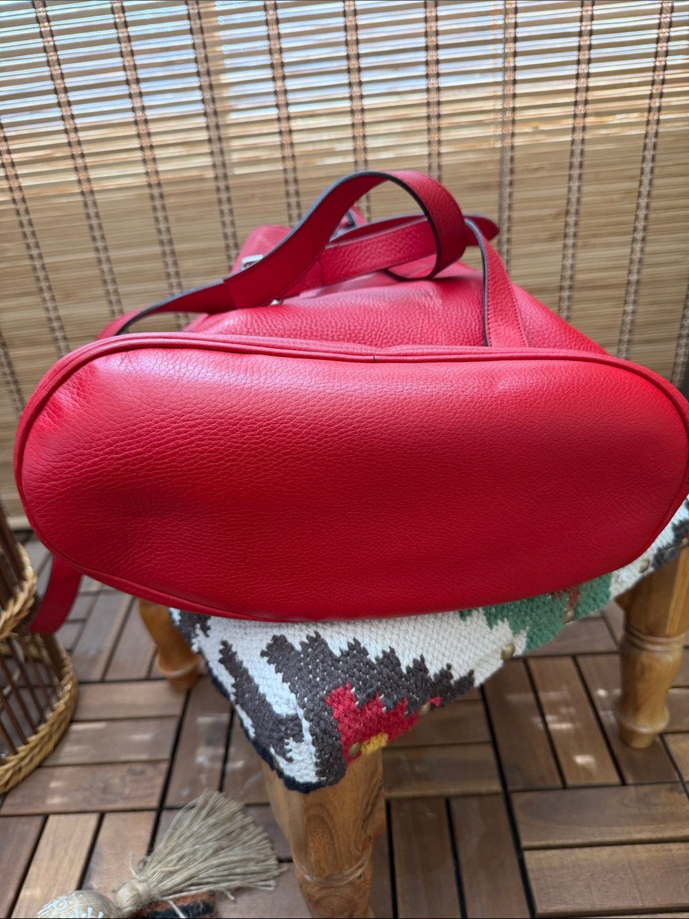 Authentic Gucci Red Pebbled Leather Drawstring Backpack - Picture 5 of 9